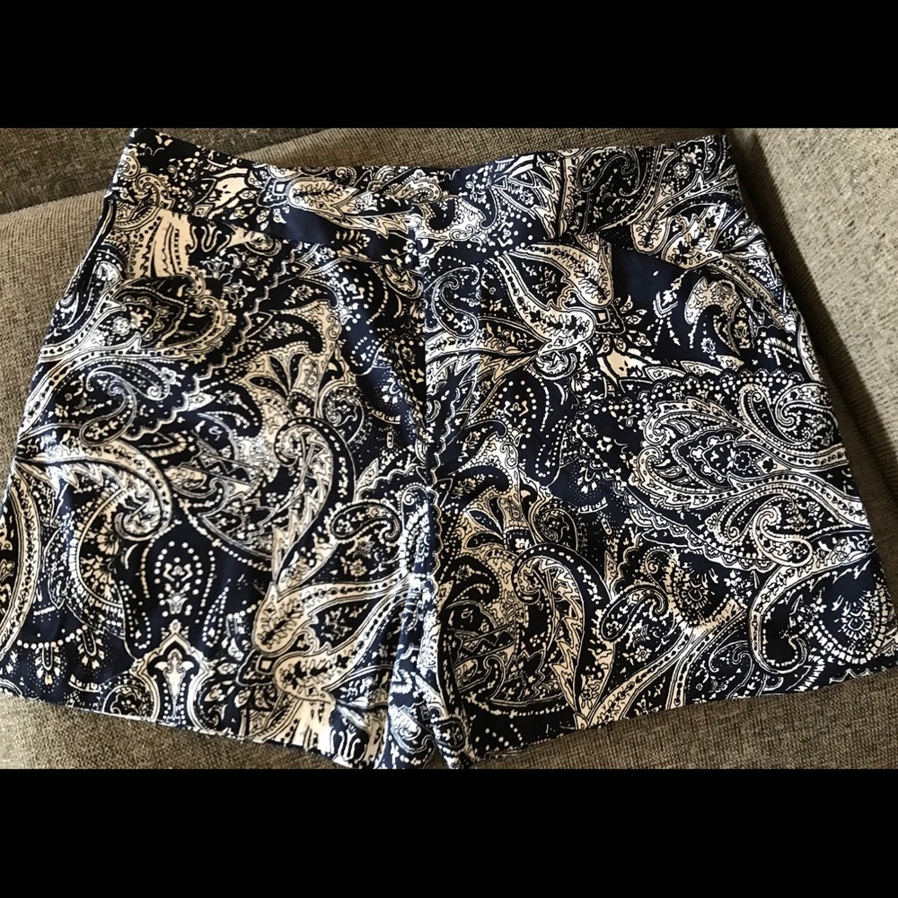 Paisley shorts, new with out tags.
